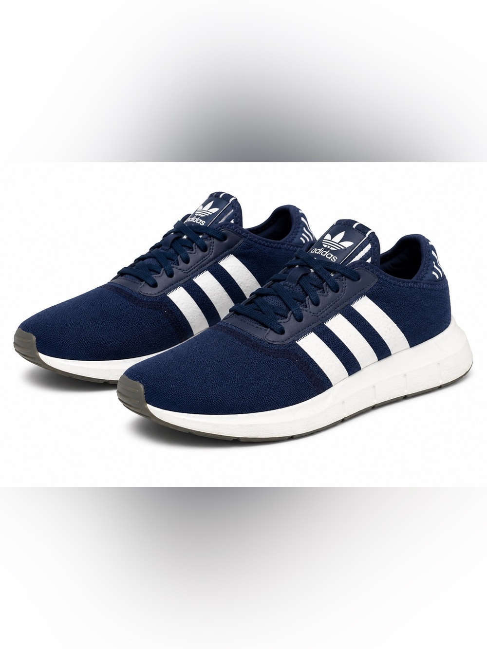 Adidas Navy Blue & White Knit Athletic Sneakers Men’s Size 9
